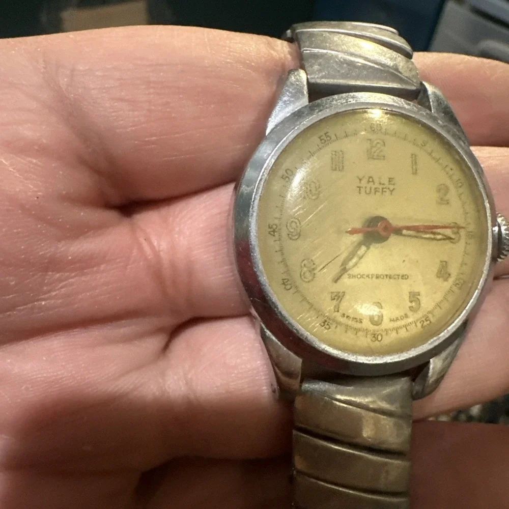 Working Vintage Yale Tuffy Men's Manual Wind Wrist Watch Silver Tone 33mm Fit 7